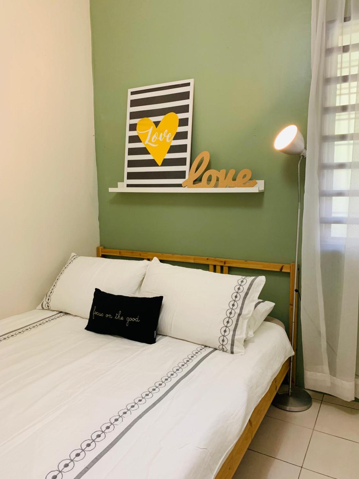 D'Houzz Ξενοδοχείο Σουνγκάϊ Πετάνι Εξωτερικό φωτογραφία