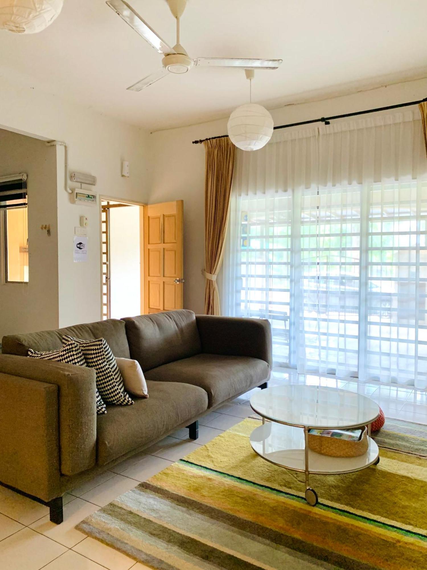 D'Houzz Ξενοδοχείο Σουνγκάϊ Πετάνι Εξωτερικό φωτογραφία