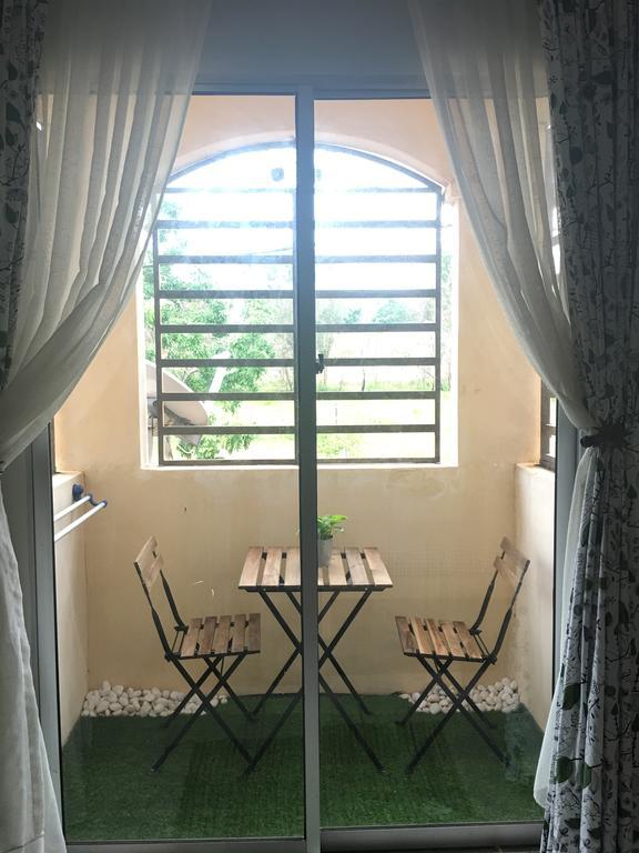 D'Houzz Ξενοδοχείο Σουνγκάϊ Πετάνι Εξωτερικό φωτογραφία