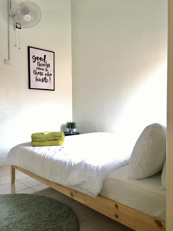 D'Houzz Ξενοδοχείο Σουνγκάϊ Πετάνι Εξωτερικό φωτογραφία